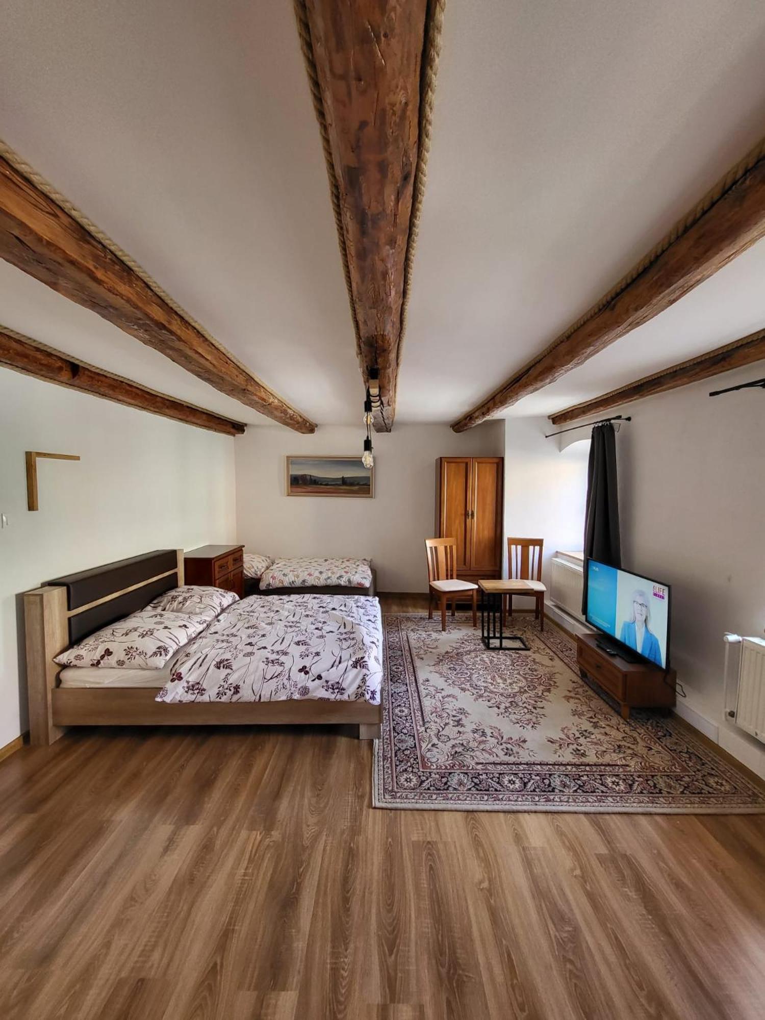Apartman Velicka Vinaren Poprad Exterior photo